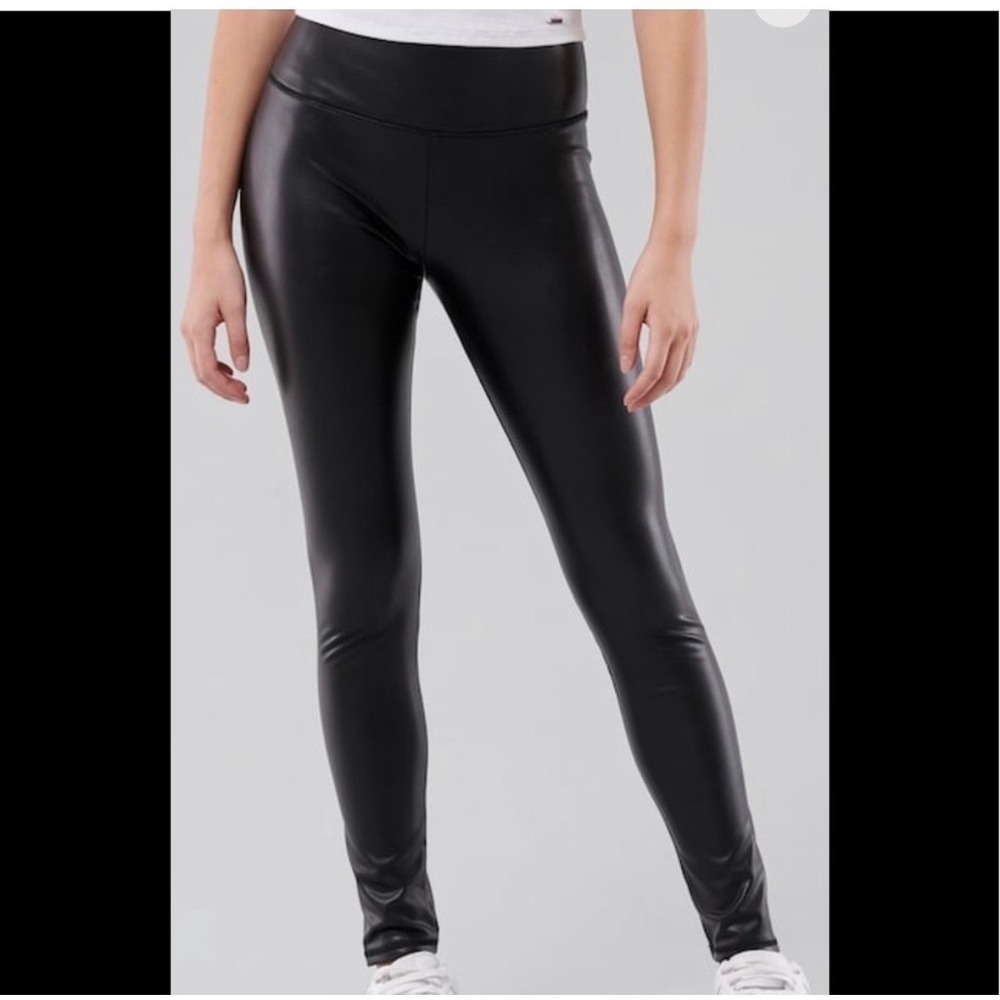 Hollister Ultra High-Rise Faux Leather Leggings Black Small Skinny Pants